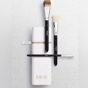 NIB Dior Beauty Makeup Brush Set with Case